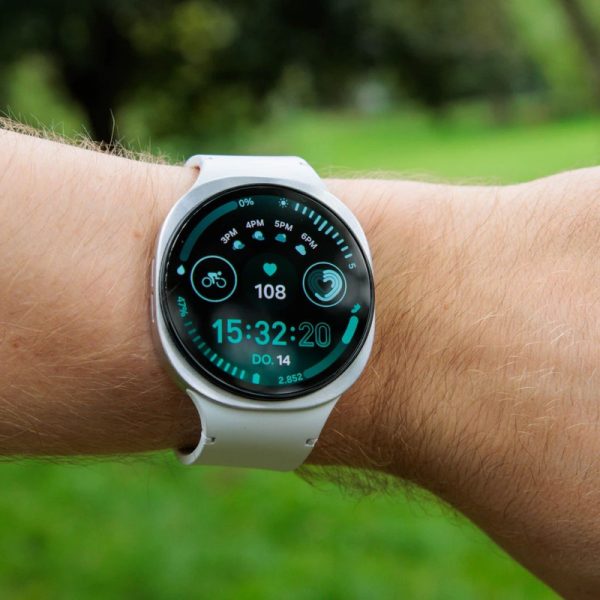 ساعت هوشمند 40 میلی‌متری سامسونگ مدل Galaxy Watch 8 با بند پلاستیکی — تصویر ۲۲